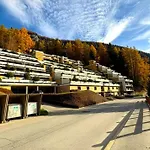 Retro Alpine - Terrace With Mountain View ロイカーバード