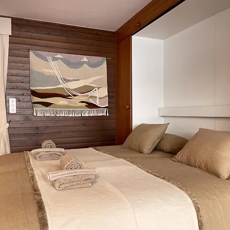 아파트 Retro Alpine - Terrace With Mountain View *