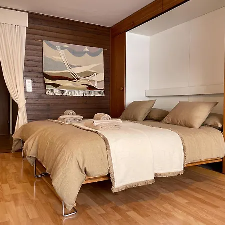 Retro Alpine - Terrace With Mountain View 아파트 *