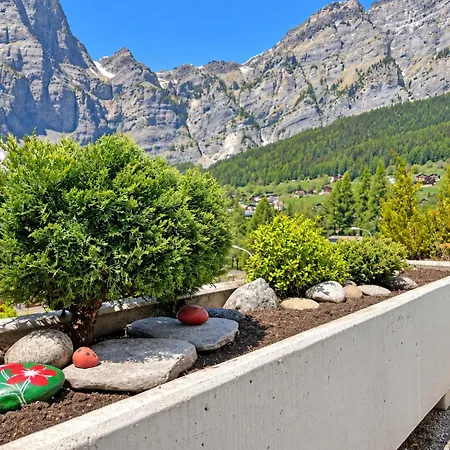 Cozy Alpine In With Mountain View * Leukerbad