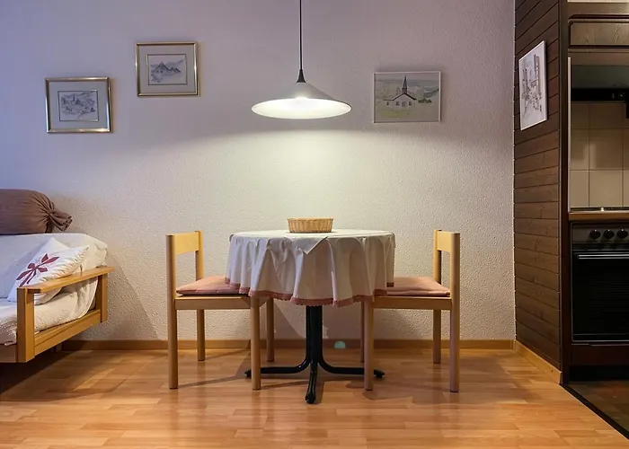 Retro Alpine - Terrace With Mountain View 아파트 로이커바드