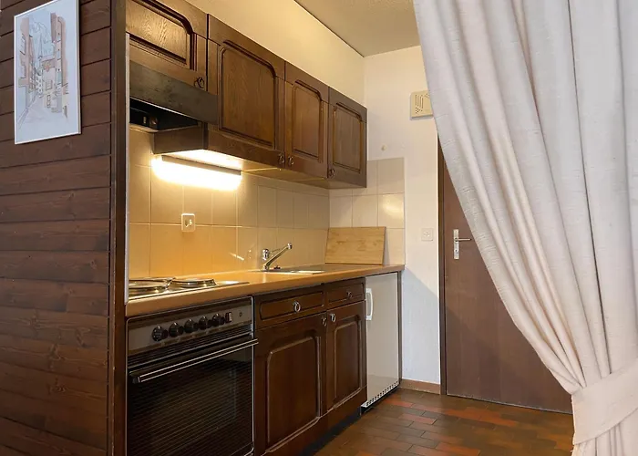 Retro Alpine - Terrace With Mountain View 로이커바드