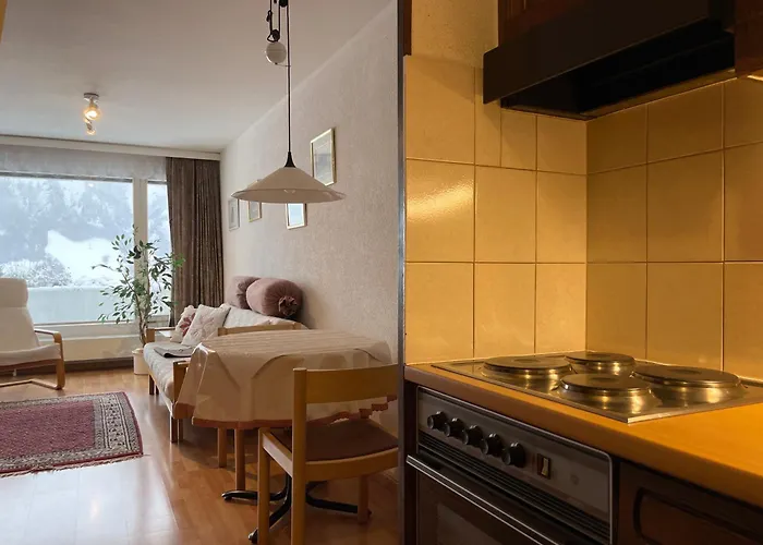 Retro Alpine - Terrace With Mountain View 아파트