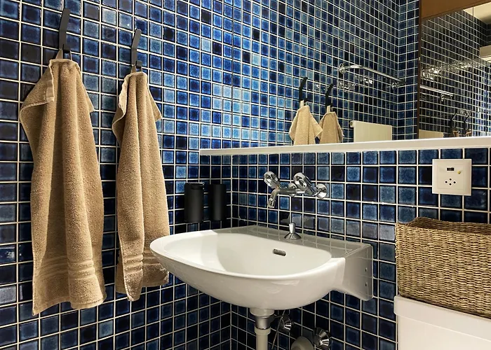 Retro Alpine - Terrace With Mountain View * 로이커바드