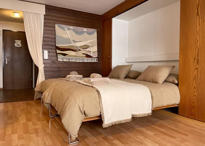 Retro Alpine - Terrace With Mountain View 아파트 *